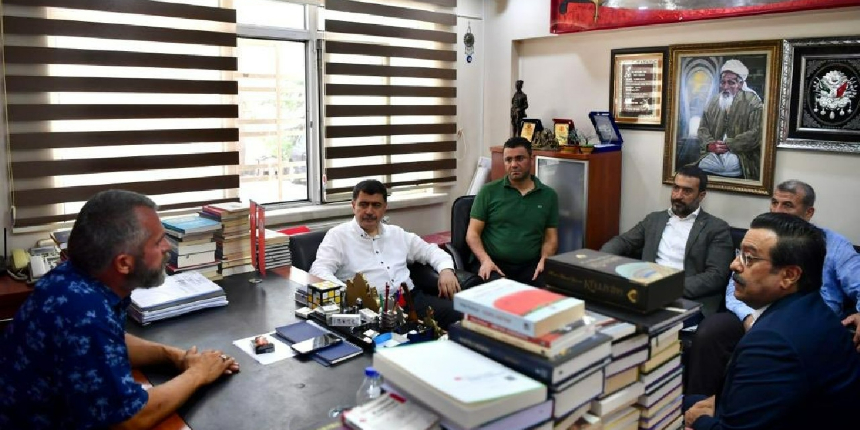 Ankara Valisi Vasip Şahin, saldırıya uğrayan Alevi Vakfı ile cemevini ziyaret etti