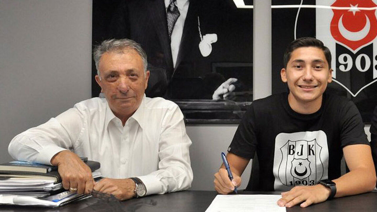 Beşiktaş yönetimine isyan! Emirhan'ın Torino'ya satıldığı iddiası taraftarı çıldırttı
