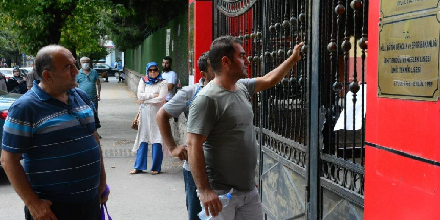 Geç kaldığı için KPSS'ye giremedi, tepkisi görevlileri şaşırttı