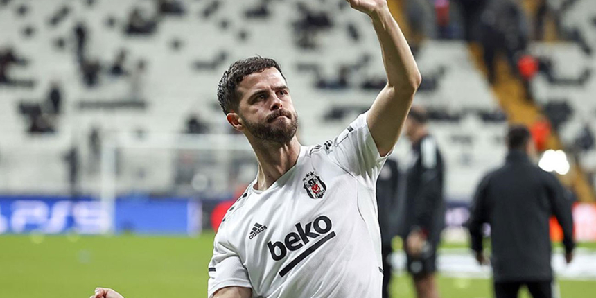 Son olarak Beşiktaş forması giyen Miralem Pjanic'in adı İtalyan devleriyle anılıyor