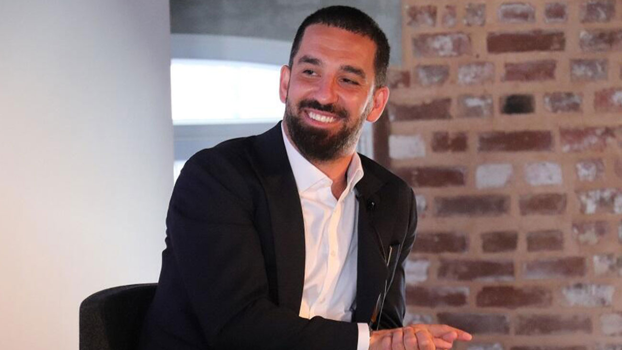 Arda Turan Galatasaray'ın yeni transferini duyurdu! Sosyal medyadan paylaşım...