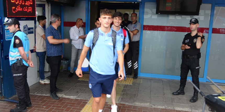 Şampiyon Trabzonspor, Süper Kupasıyla döndü Trabzon'a