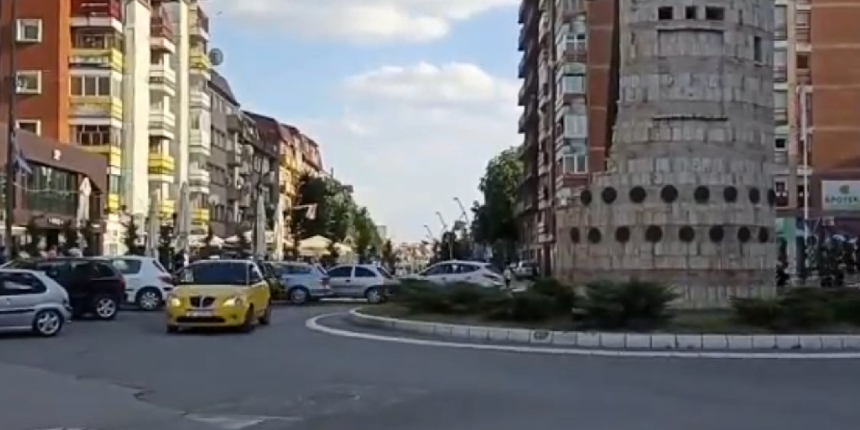 Kosova - Sırbistan sınırında gerginlik! Sırbistan Cumhurbaşkanı: Gece yarısı saldıracaklar