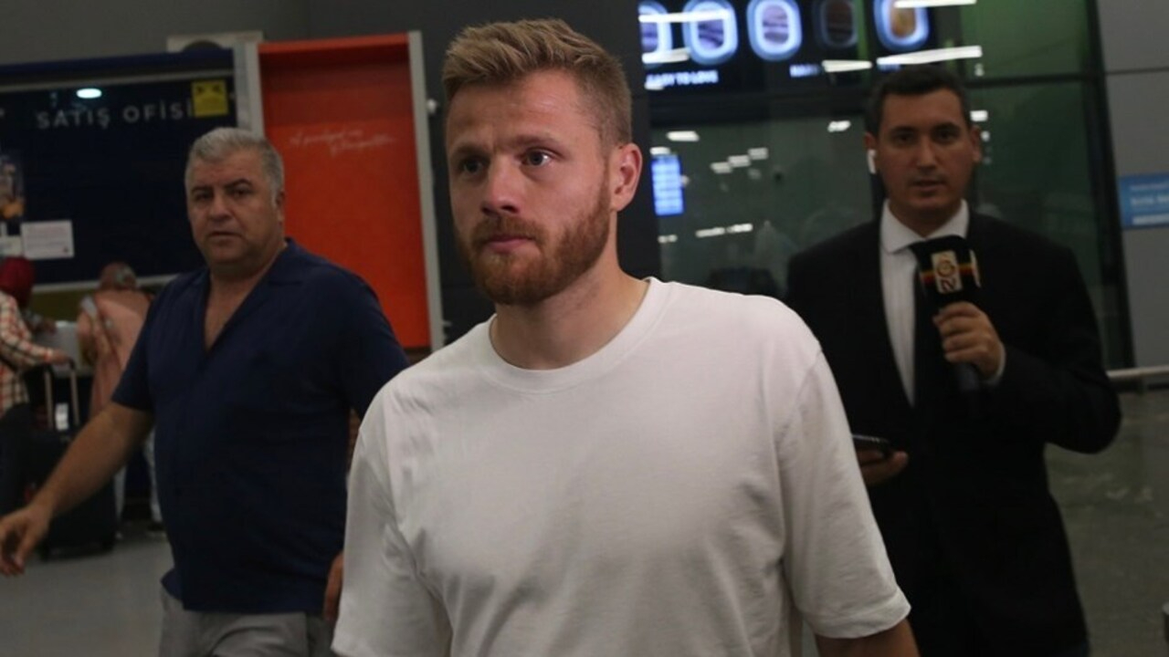 Galatasaray'ın yeni transferi İstanbul'da! Midtsjo için geri sayım başladı