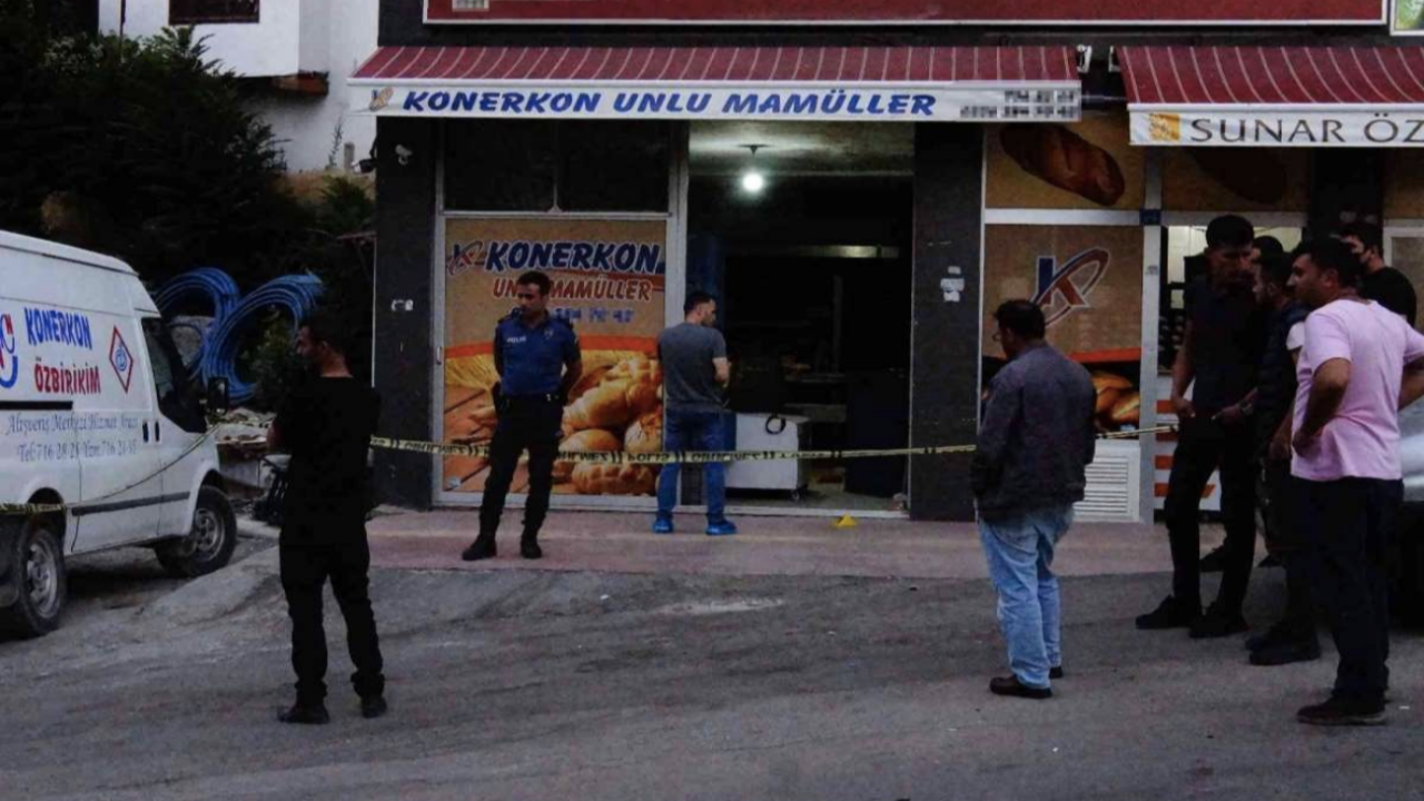 'Ekmek yok' dediği için bıçaklanarak öldürüldü