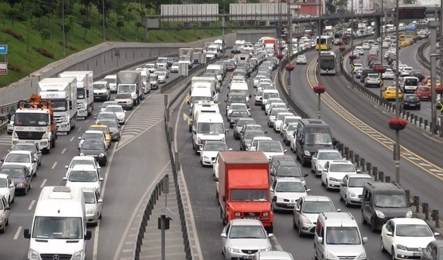 Bu haberi okuyun! Bayram trafiğine yakalanmayın...