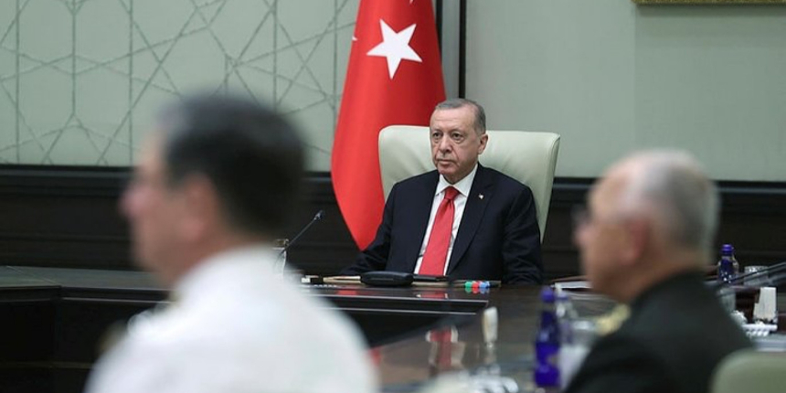 YAŞ kararları açıklandı: Genelkurmay Başkanı Güler'in görev süresi uzatıldı!