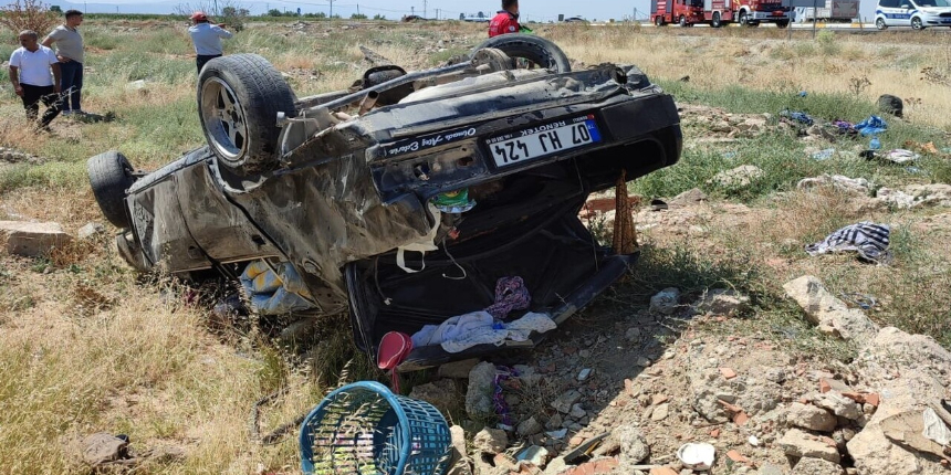 Denizli'de feci kaza! Takla atan otomobil kazasında anne kurtarılamadı