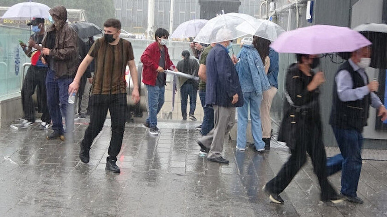 Hafta sonu için plan yapanlara kötü haber: Sağanak yağış bekleniyor!