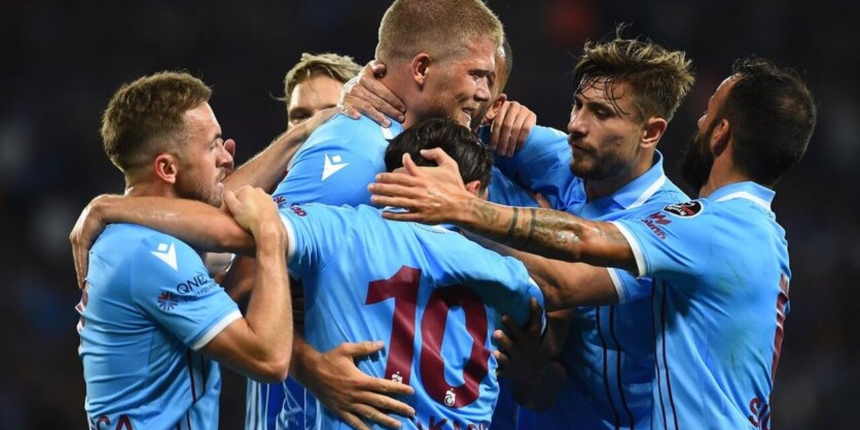 Fırtına yeni sezona galibiyetle başladı! Trabzonspor,  İstanbulspor'u 2-0 mağlup etti