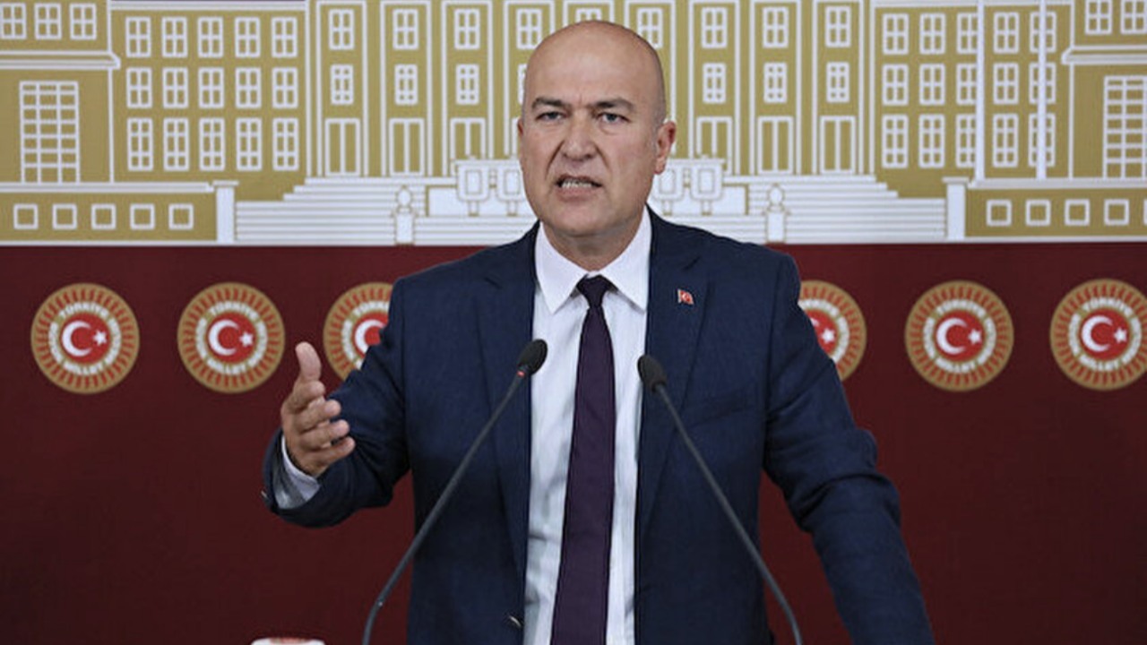 Din düşmanlığını yine gözler önüne serdiler! CHP'li isim ibadet eden askerleri tehdit etti