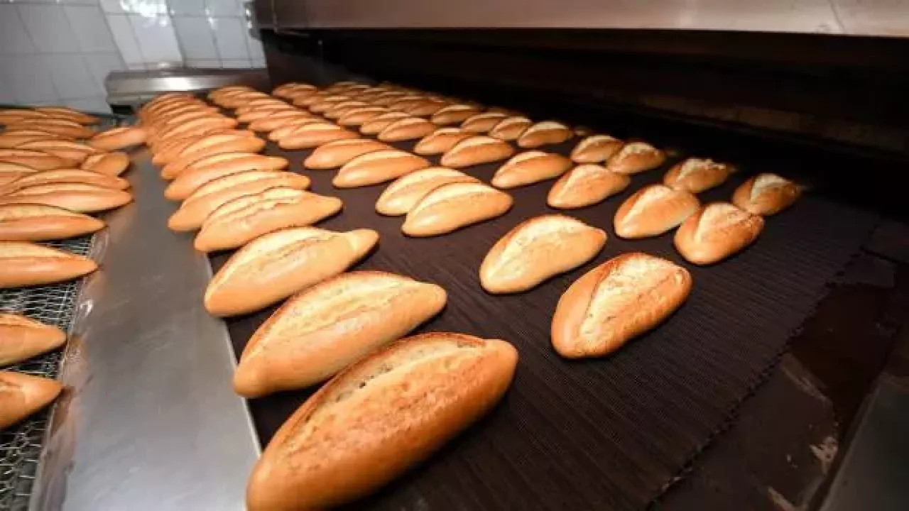 Ankara'da halk ekmeğe zam: 250 gram ekmeğin fiyatı 3 TL oldu!