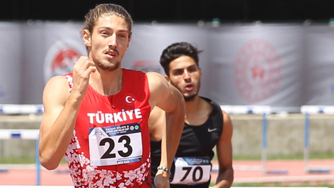 Genç milli atlet İsmail Nezir, Kolombiya'nın Cali şehrinde dünya şampiyonu oldu