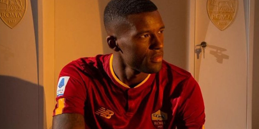 Roma, PSG'den Hollandalı orta saha Wijnaldum'u kiralık olarak kadrosuna kattı