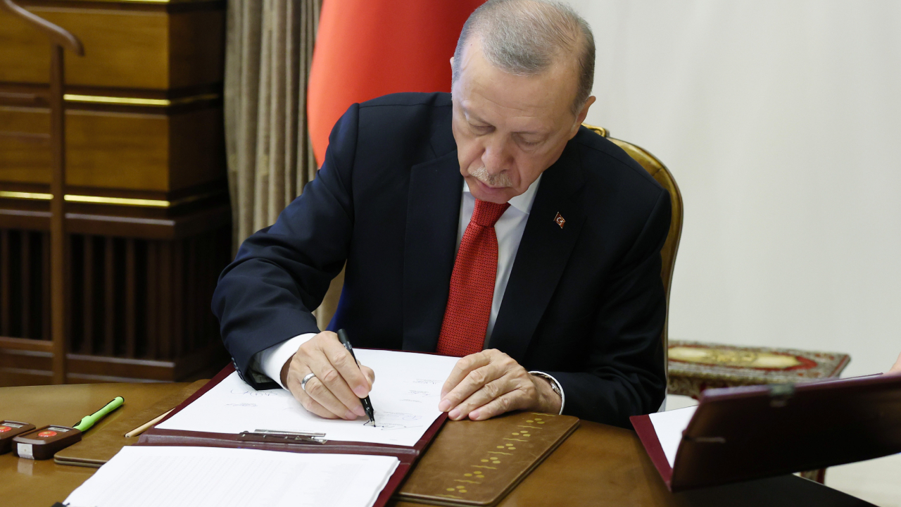 7 büyükelçi merkeze çekildi, 7 ülkeye yeni büyükelçi atandı