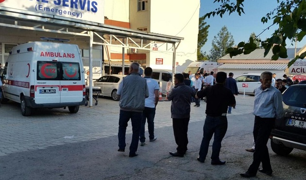 Polis midibüsü ile sivil araç çarpıştı! Ölü ve yaralılar var... / VİDEO