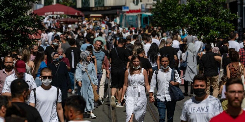Sağlık Bakanı Koca koronavirüs vakalarında artış beklenen dönemi açıkladı: O aylara dikkat