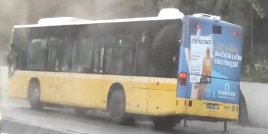CHP'li İBB döneminde günlük rutin! Yine bir İETT yolda kaldı