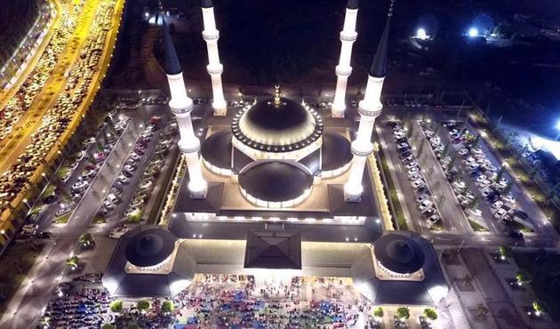 Kadir Gecesi çarşamba günü idrak edilecek!