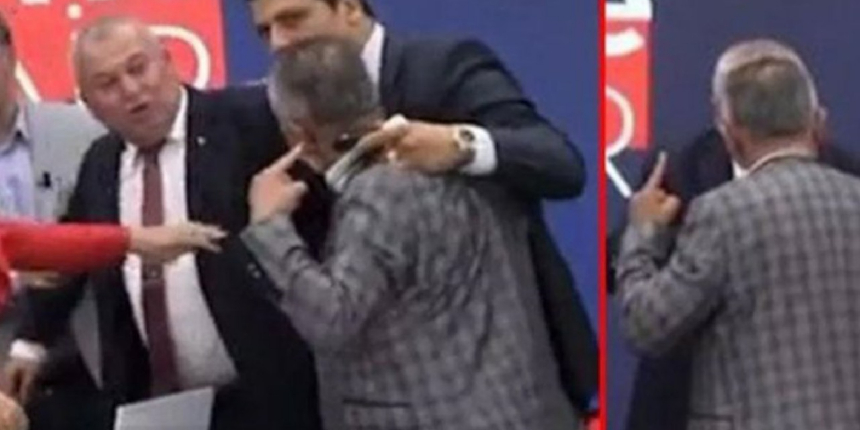 UYGAD: Gazeteci Latif Şimşek'e yapılan saldırıyı kınıyoruz!