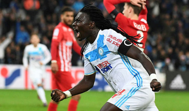 Bafetimbi Gomis Galatasaray transferini sosyal medyadan açıkladı!