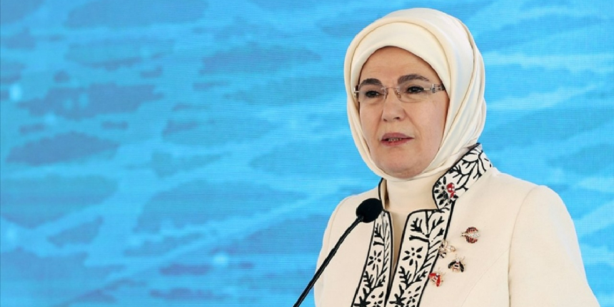 Emine Erdoğan: Masumların hayattan koparıldığı hiçbir davanın haklılığı yoktur!