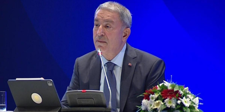 Bakan Akar'dan Suriye'ye harekat mesajı: Kimsenin toprağında gözümüz yok! Hedefimiz teröristler...