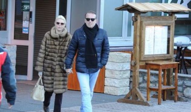 Cem Uzan eski sevgilisinin paylaşımını beğendi!