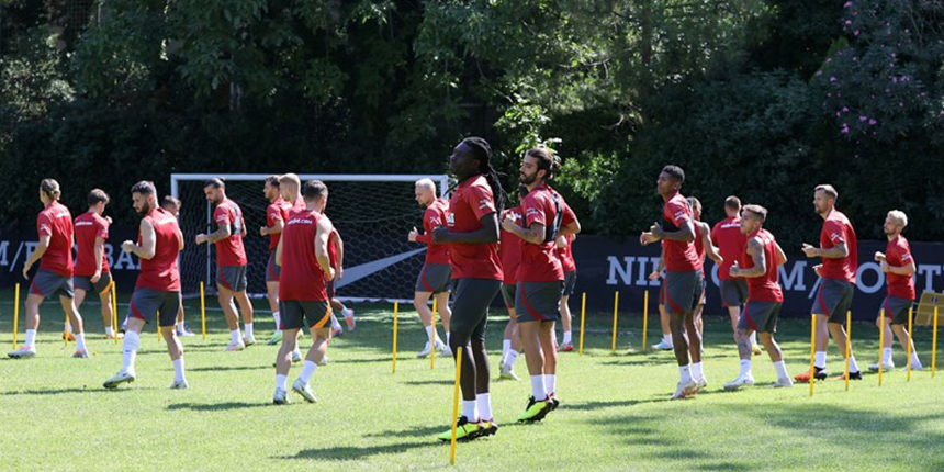 Galatasaray'da yeni transferler Torreira ve Mertens ilk idmanlarına çıktılar