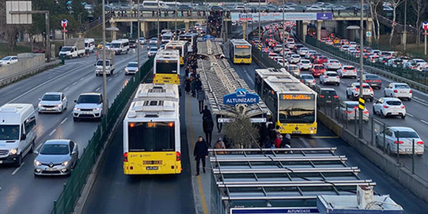 Metrobüs kullananlar dikkat! Çalışma nedeniyle o güzergah kapatıldı