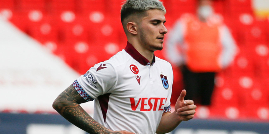 Flaş gelişme! Trabzonspor, Berat Özdemir ile yolların ayrıldığını resmen açıkladı