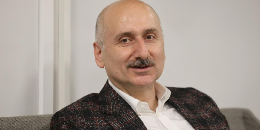 Bakan Karaismailoğlu: O masada sadece kendi geleceklerini planlıyorlar