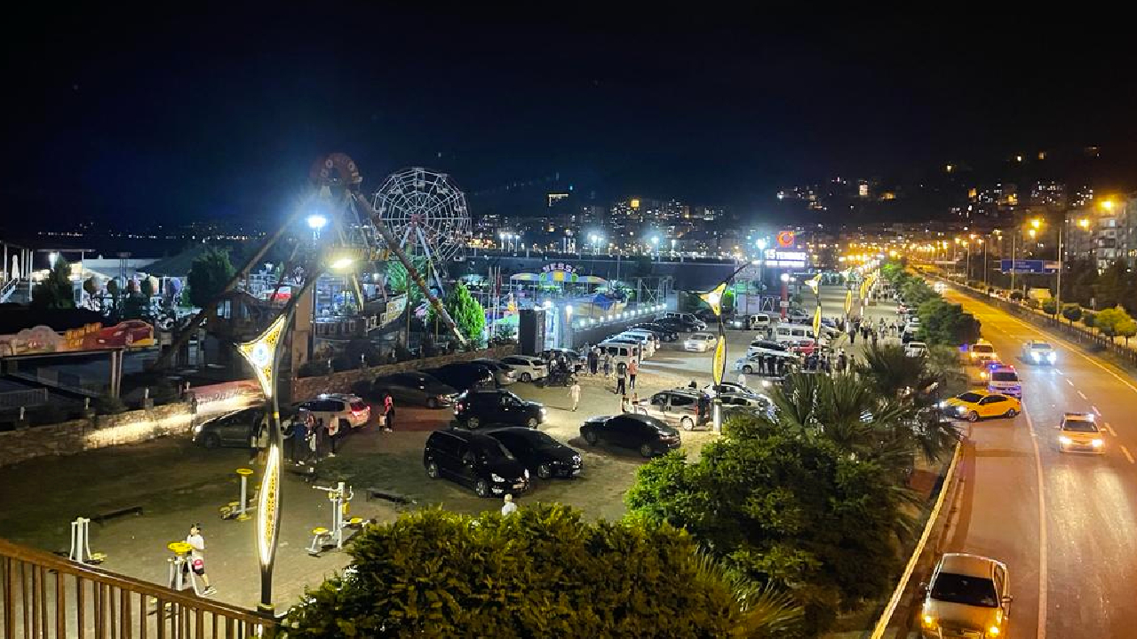 Lunaparktaki tren raydan çıktı! Komiser yardımcısı öldü, polis eşi ile 2 kişi yaralandı