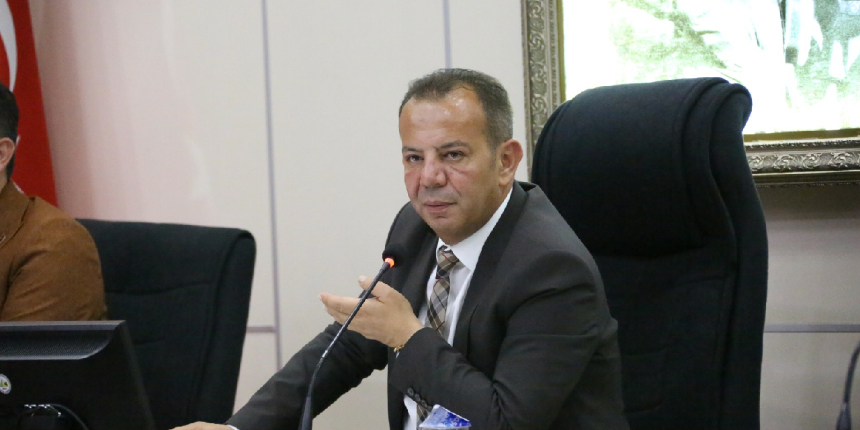 Tanju Özcan ırkçılık boyutunu artırdı: Iraklının aldığı 10 mezar yerini iptal ettirdim