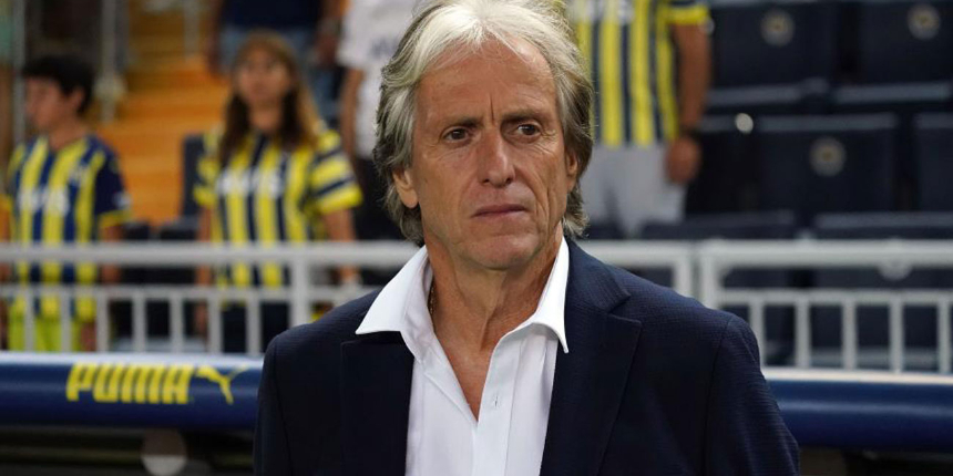 Teknik Direktör Jorge Jesus, Serdar Aziz'i takıma örnek gösterdi