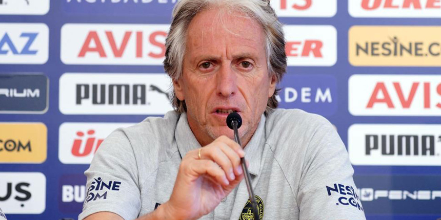 Slovacko maçı öncesi Jorge Jesus'un Luan Peres kararı kıyameti kopardı