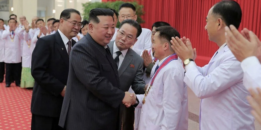 Kuzey Kore liderinin kardeşinden flaş itiraf: Kim Jong Un koronavirüse yakalandı