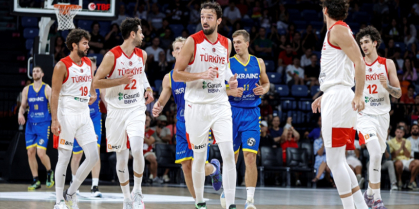 12 Dev Adam, Ukrayna'yı farklı mağlup etti! Milliler 96-70 galip ayrıldı