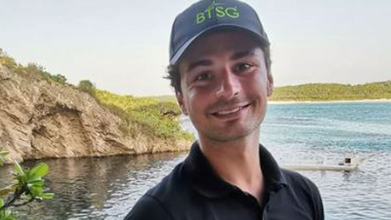 Bahamalar'da Fransız sporcu Arnaud Jerald, serbest dalışta dünya rekoru kırdı