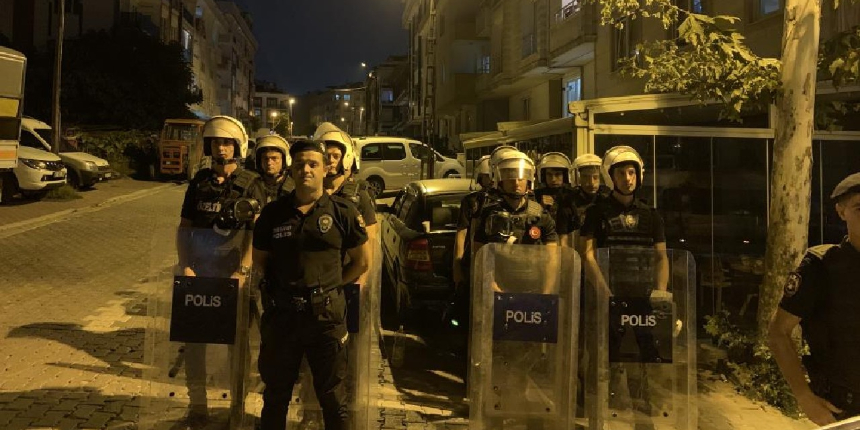 Esenyurt’ta çocukların kavgasına aileler karıştı: 2 yaralı