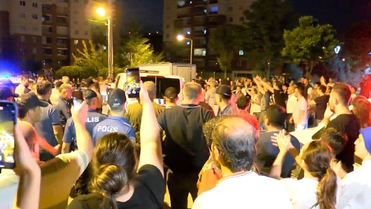Komşularına taş atıp, hakaret eden kadın gözaltına alındı