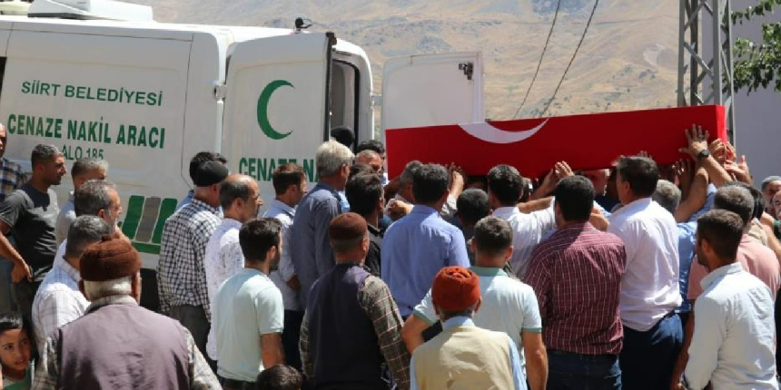 Şehit Piyade Teğmen Ömer Bağra dualarla köyünde defnedildi