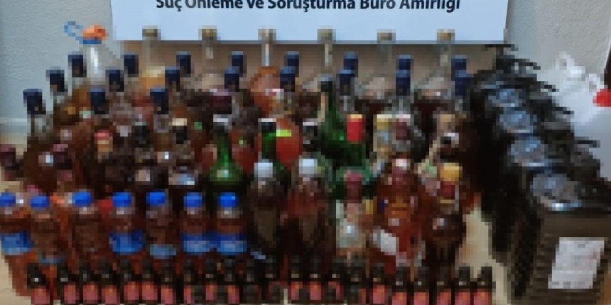 Polisin denetime gittiği internet kafe, kaçak alkol deposu çıktı!