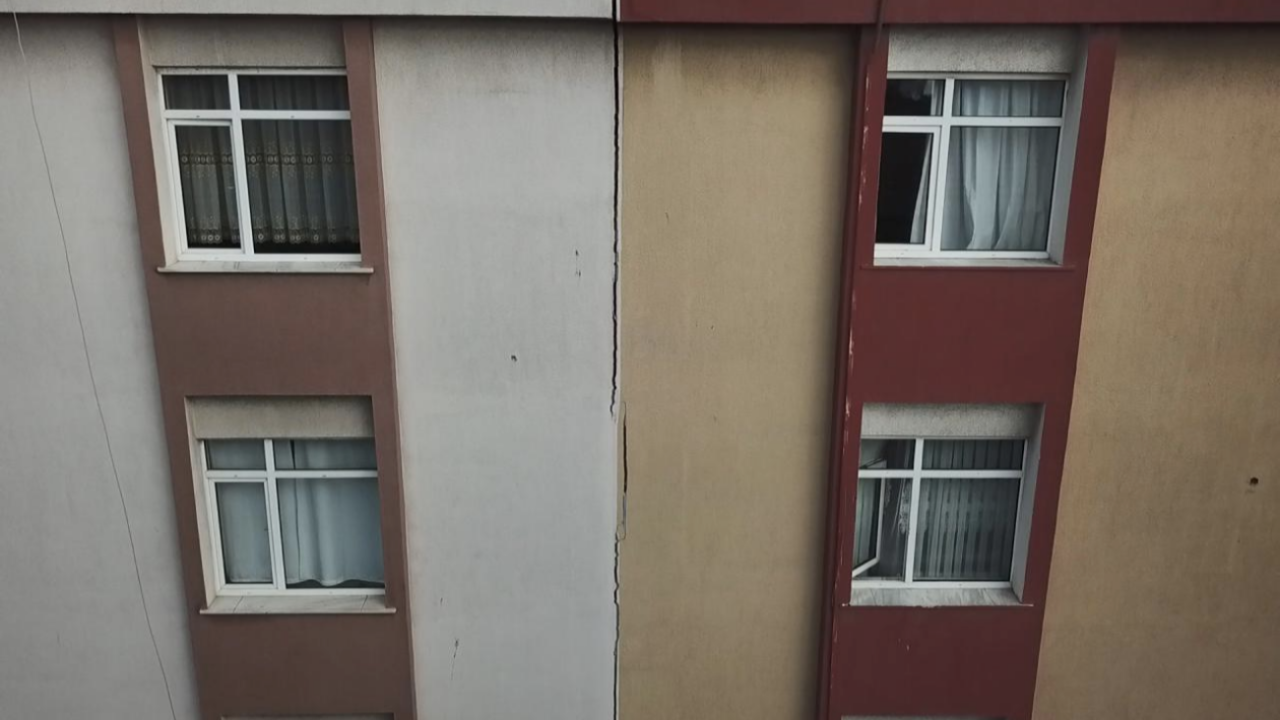 Avcılar'da tehlike çanları! Vatandaşlar deprem oldu sandı: İki bina mühürlendi