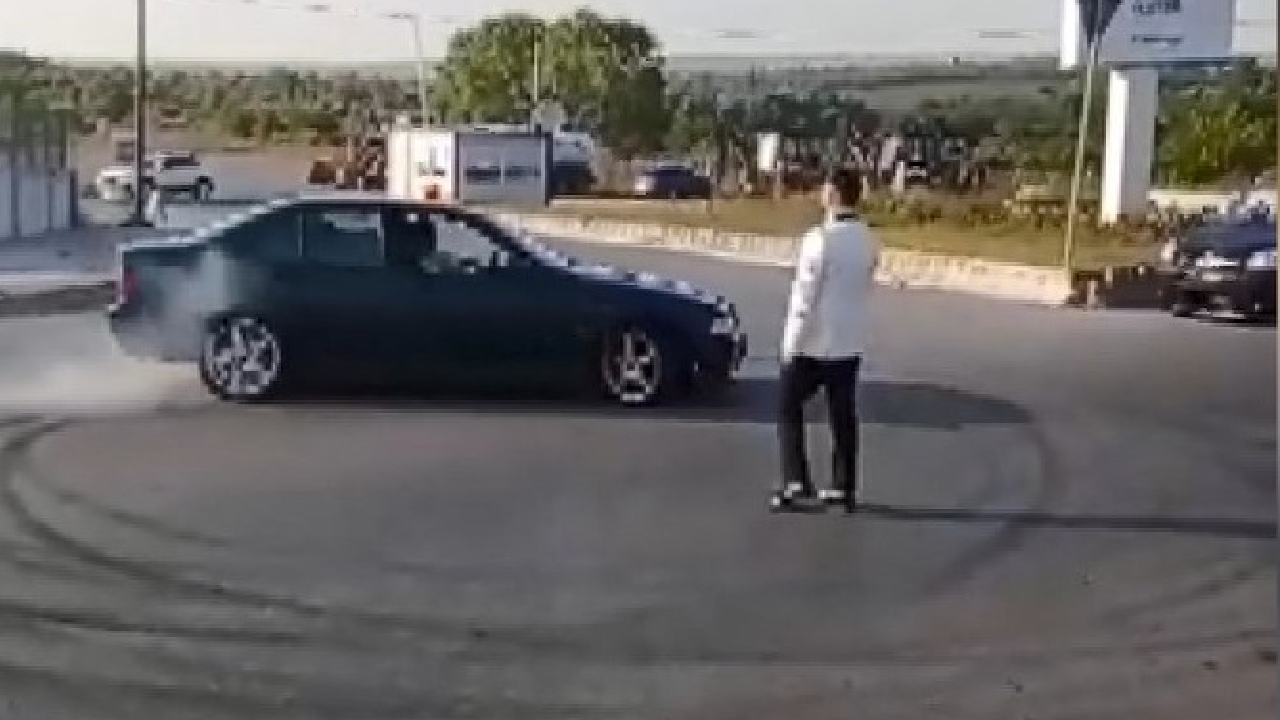 Tehlikeli düğün eğlencesi! Damadı indirip etrafında drift yaptı