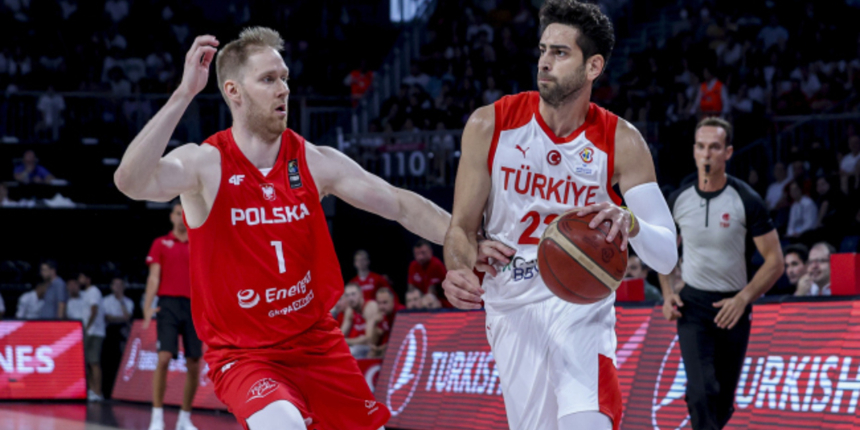 12 Dev Adam'dan farklı galibiyet! Polonya'yı 94-78'lik skorla geçtik