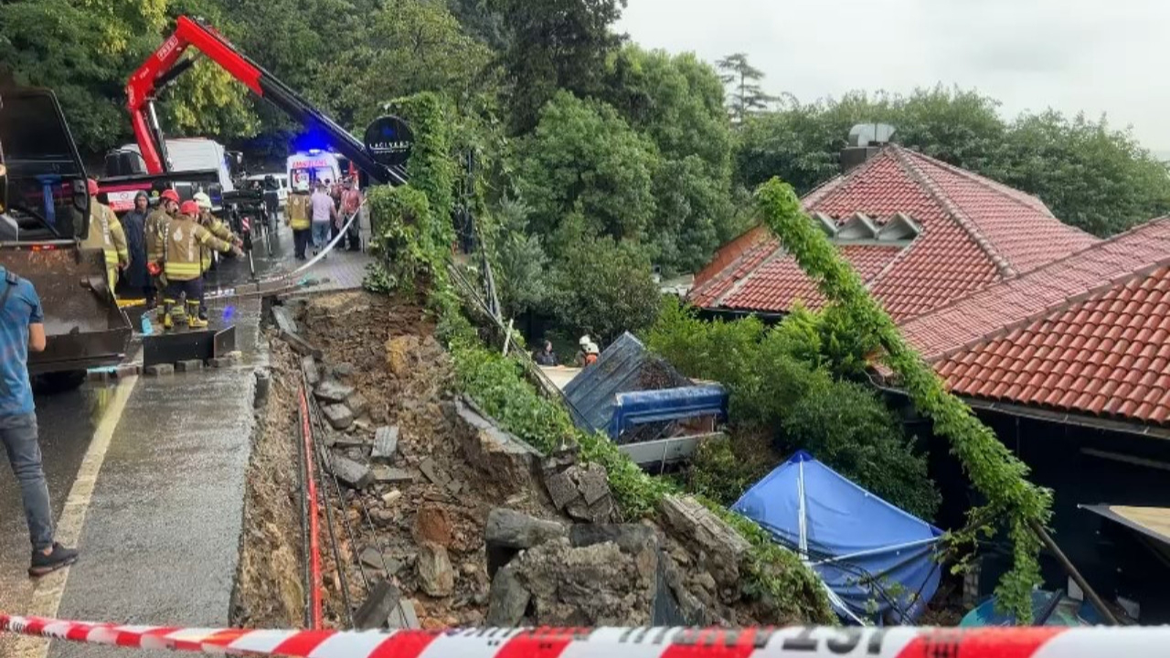 İstanbul'da şiddetli yağış nedeniyle istinat duvarı çöktü: Göçük altında kalan restoran çalışanı kurtarıldı!