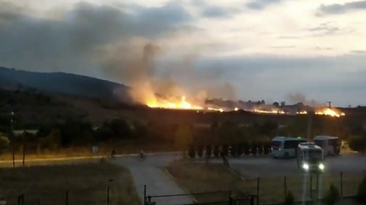 Tuzla Piyade Okulu'nda korkutan yangın
