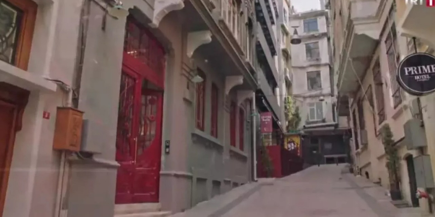 Masumlar Apartmanı oyuncusu Süreyya Gürsel Evren, üçüncü kattan düşerek hayatını kaybetti!