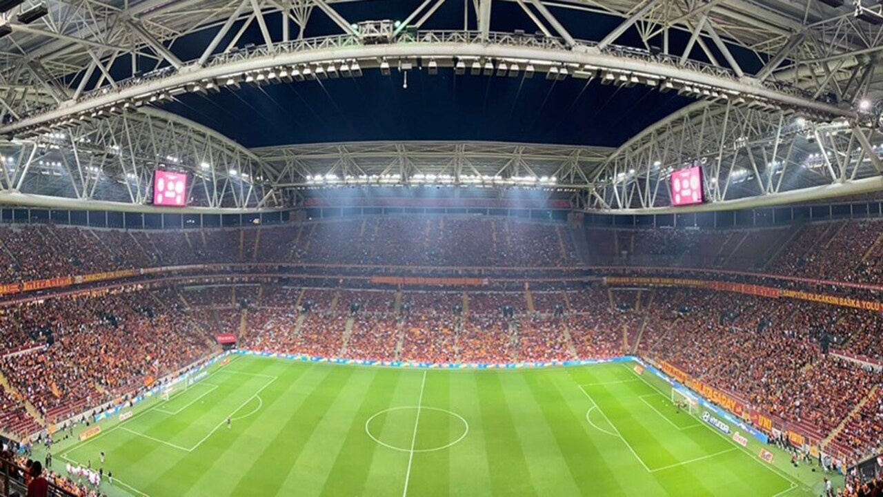 Sarı-kırmızılı taraftar akın etti: Galatasaray - Giresunspor maçını 45 bin 484 taraftar izledi